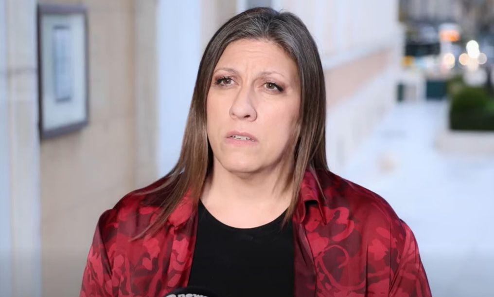 Βίντεο Κωνσταντοπούλου από την Λάρισα την ώρα που υπέβαλαν μήνυση Καρυστιανού και Ρούτσι