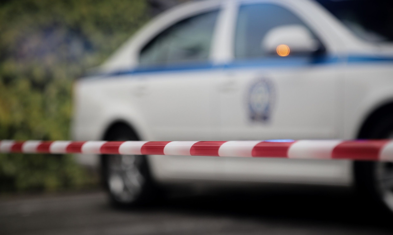 Μάχη για τη ζωή του δίνει ο 57χρονος αστυνομικός που αυτοπυροβολήθηκε με το υπηρεσιακό του όπλο