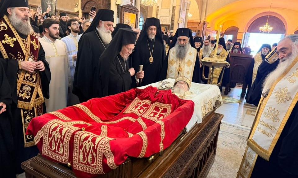 Πανορθόδοξη συγκίνηση στο ύστατο χαίρε για τον Πατριαρχή Γεωργίας Ηλία – Βίντεο