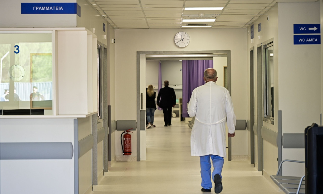 Θεσσαλονίκη: Συνελήφθη 67χρονη που εξύβρισε γιατρό στο νοσοκομείο Παπανικολάου
