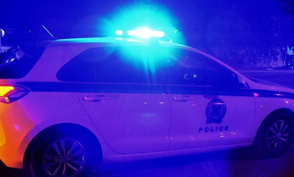Τρόμος σε σούπερ μάρκετ στην Πάτρα: Άνδρας εισέβαλε με όπλο-«Πες στο αφενικό σου να με “καθαρίσει”»