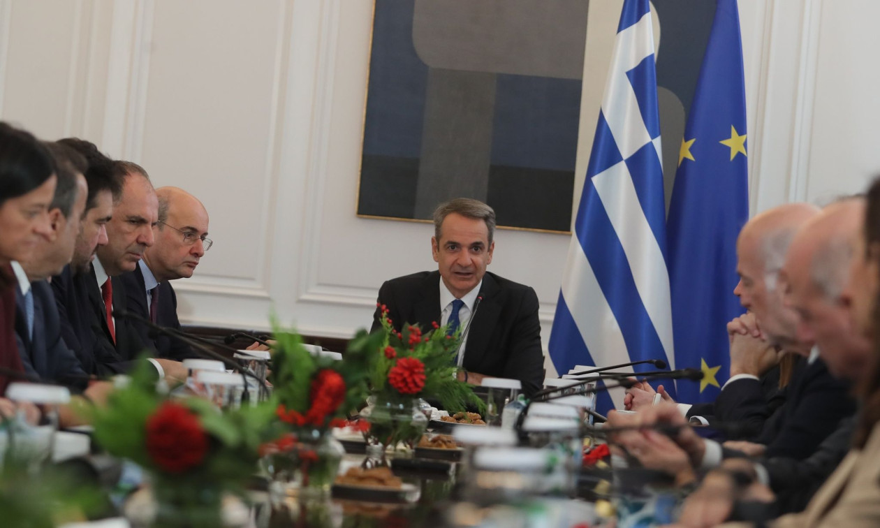 Υπουργικό: Τα 8 θέματα που θα τεθούν επί τάπητος – Έγκριση κατώτατου μισθού