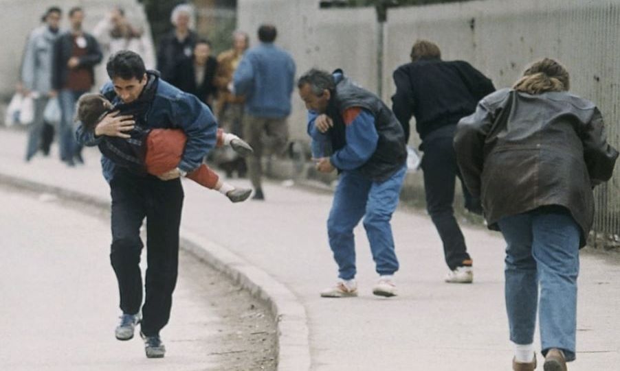 Ανθρώπινα σαφάρι στο Σαράγεβο: Ελεύθερος σκοπευτής τα λέει όλα  – «Δεν είναι όπως στο πεδίο βολής»