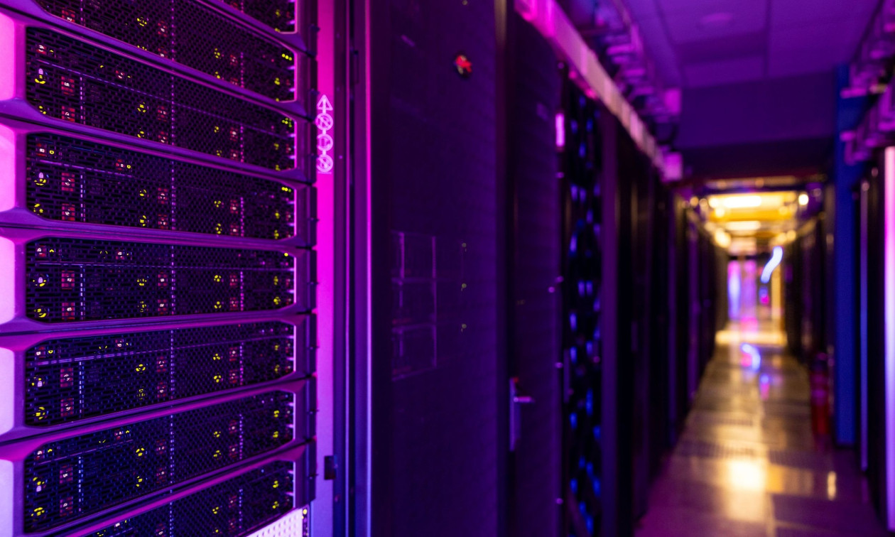Πως οι νέες υποδομές Data Center της COSMOTE TELEKOM συμβάλλουν στις ΑΙ ανάγκες των επιχειρήσεων