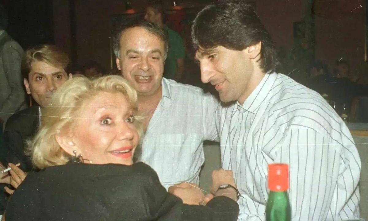 Όταν η Μαρινέλλα έγραψε και τραγούδησε «Με τoν Γκάλη, τον Γιαννάκη» για τον μπασκετικό Άρη