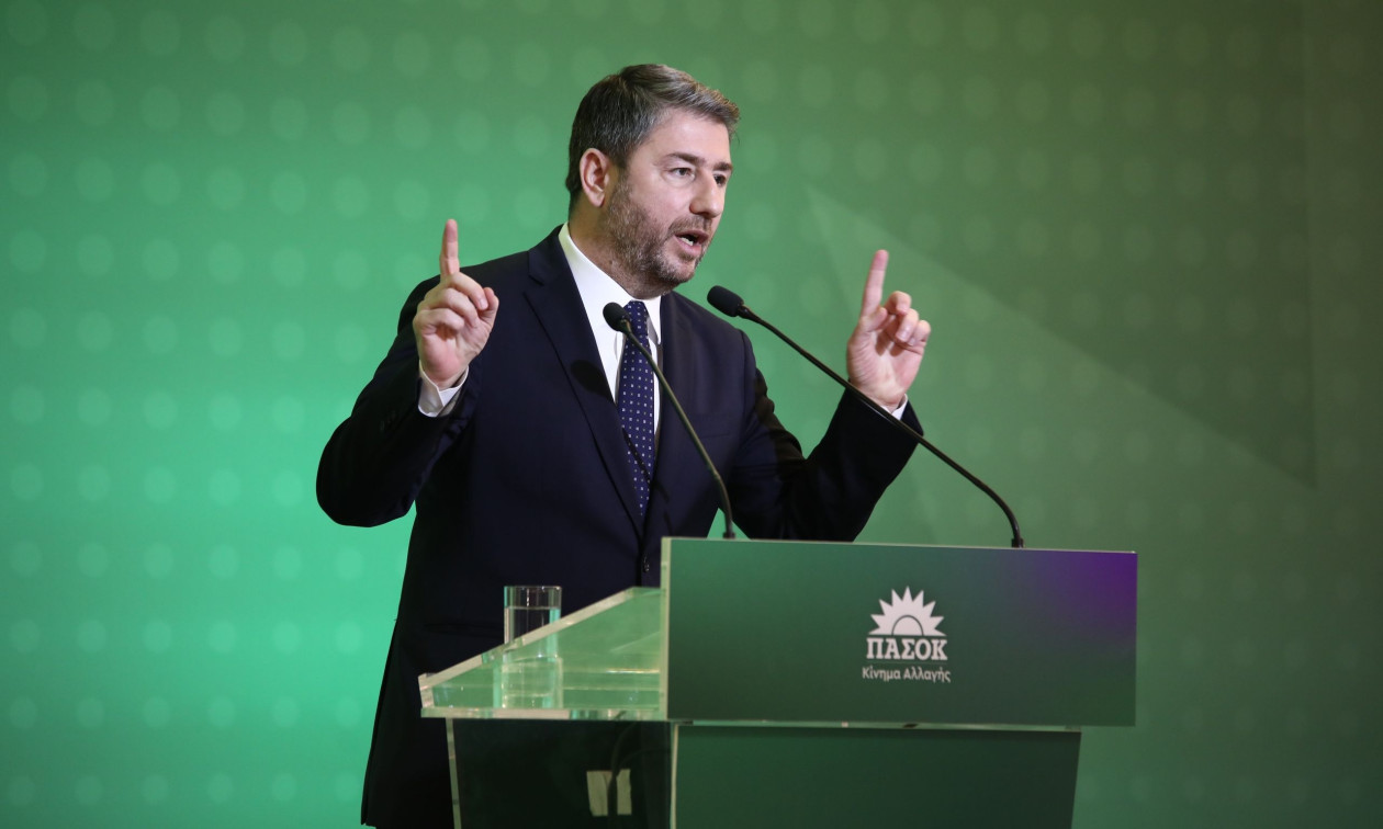 Το βίντεο του Νίκου Ανδρουλάκη στο TikTok: Οι καφέδες, το γιουβέτσι και το Spotify