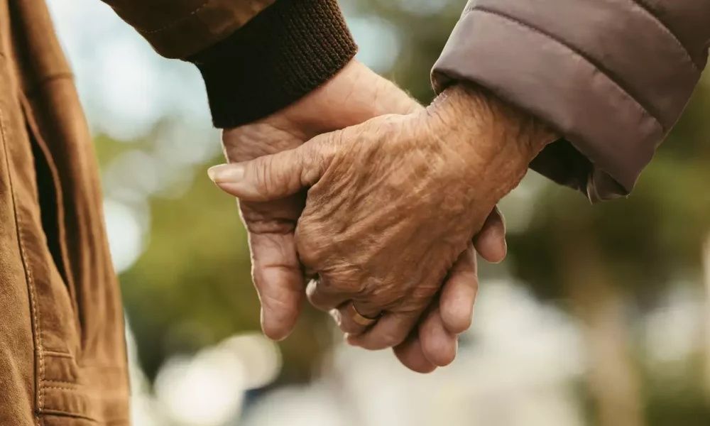 Κρήτη: Ο έρωτας που νίκησε τον χρόνο και περίμενε 50 χρόνια για να πραγματοποιηθεί