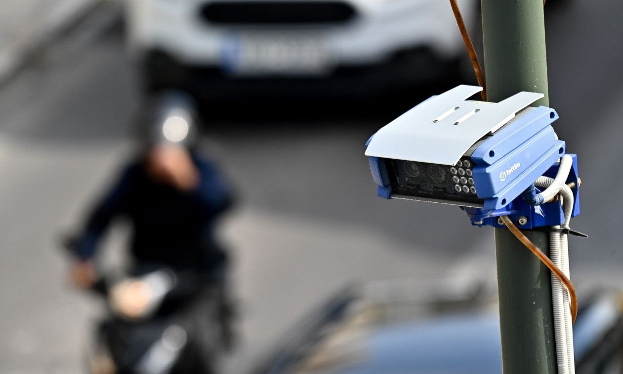 «Έξυπνες» κάμερες: Μετά τα πρώτα ψηφιακά πρόστιμα η επέκταση τους σε Αττική, Θεσσαλονίκη και Κρήτη