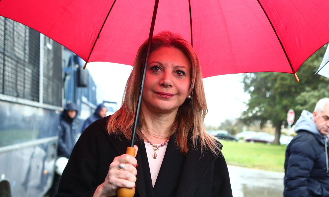Καρυστιανού: «Αυτή τη δίκη – παρωδία να την κρατήσουν για τον εαυτό τους»