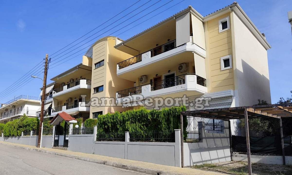 Καμένα Βούρλα: Ανατροπή στην υπόθεση δολοφονίας ηλικιωμένης γυναίκας – Ομόφωνα αθώα η οικιακή βοηθός