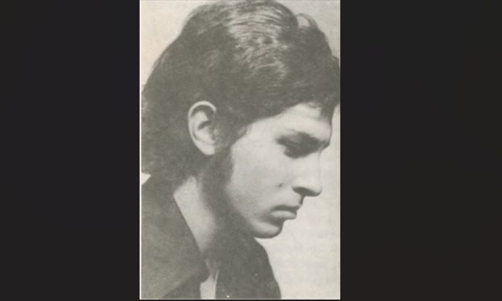 Στέλιος Καλογερόπουλος: Ο πρωταγωνιστής των «Πανθέων» που σημάδεψε τη χρυσή εποχή της τηλεόρασης