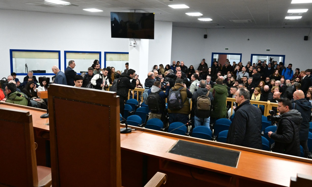 Δεκτή η δήλωση αποχής της προέδρου για τα βίντεο των Τεμπών – Επ’ αόριστον αναβολή