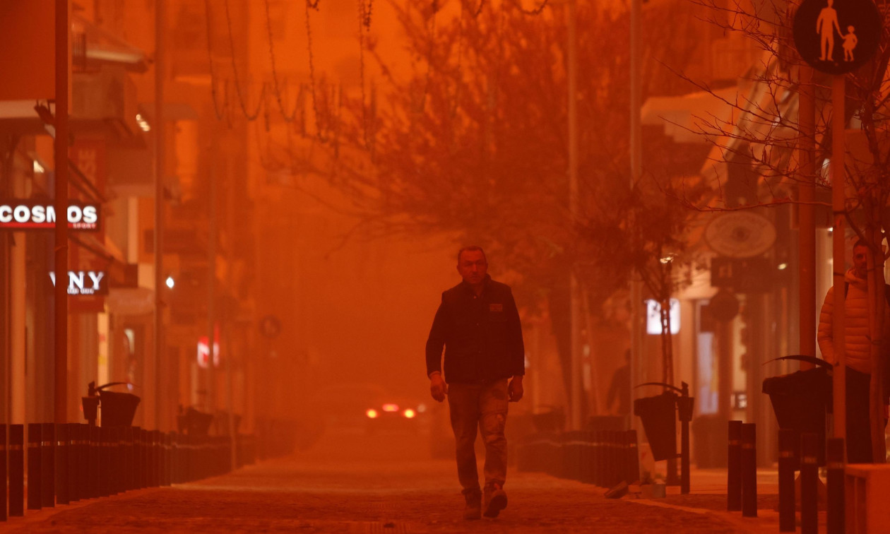 Κρήτη: Πώς φαίνεται η Αφρικανική σκόνη από ψηλά – Ορατή και από το διάστημα
