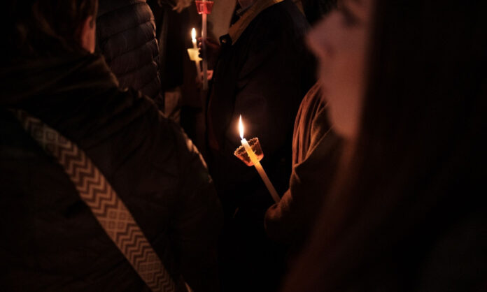 1726663-40cd4166-lampada-pasxa.jpg
