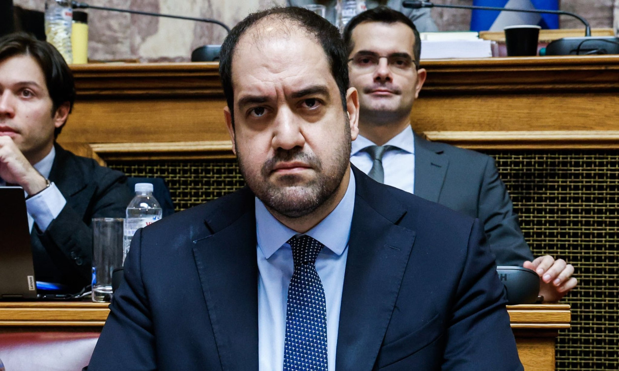 Γιάννης Κεφαλογιάννης: Σε κούτα πήρε από τη Βουλή το τμήμα της δικογραφίας που τον αφορά