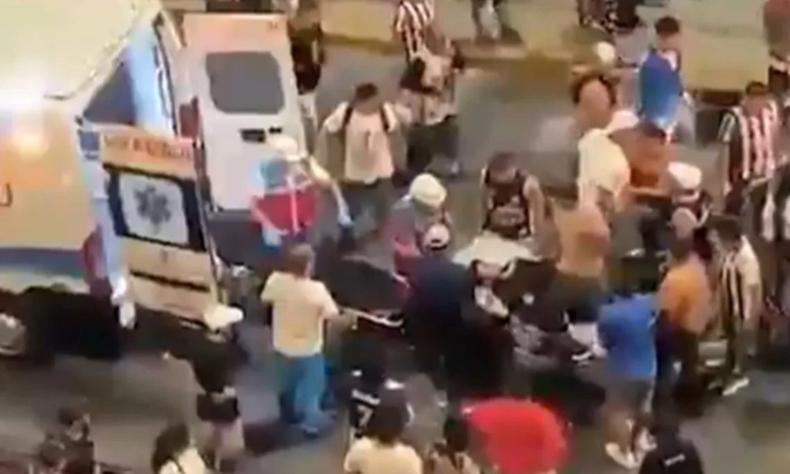 Περού: Ποδοπατήθηκαν φίλαθλοι σε αγώνα – Ένας νεκρός και τουλάχιστον 60 τραυματίες