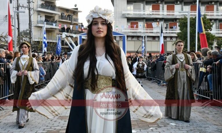 Μεσολόγγι: Η Ελλάδα τιμά τα 200 χρόνια από την Έξοδο – Εικόνες