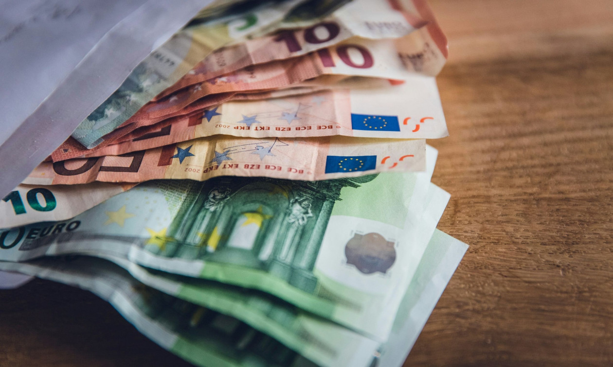 Δώρο Πάσχα 2026: Πληρώνεται την ερχόμενη εβδομάδα – Τι να κάνετε αν δεν το λάβετε