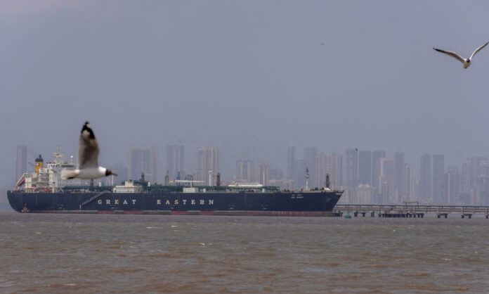 1726958-be16a5e9-strait-of-hormuz-54.jpg