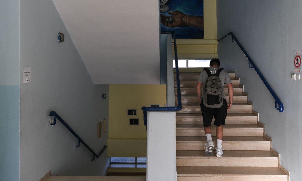 Σχολεία: Πότε επιστρέφουν οι μαθητές στα θρανία – Τι ισχύει για τις Πανελλήνιες