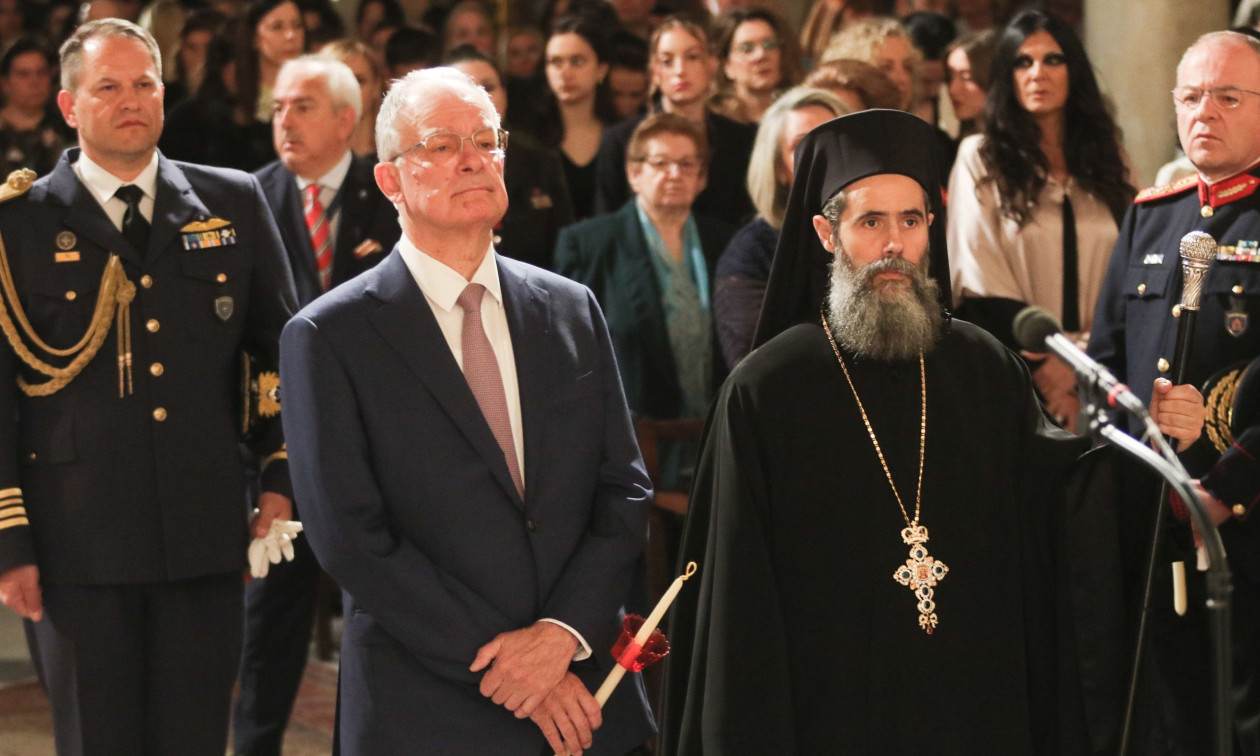 Το Πάσχα των πολιτκών αρχηγών – Στη Σύρο ο Πρόεδρος της Δημοκρατίας