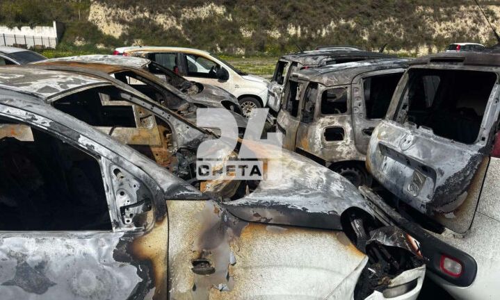 Φωτιά στο Ηράκλειο: Εικόνες καταστροφής στο χώρο με τα ενοικιαζόμενα οχήματα – Κάηκαν σχεδόν τα μισά
