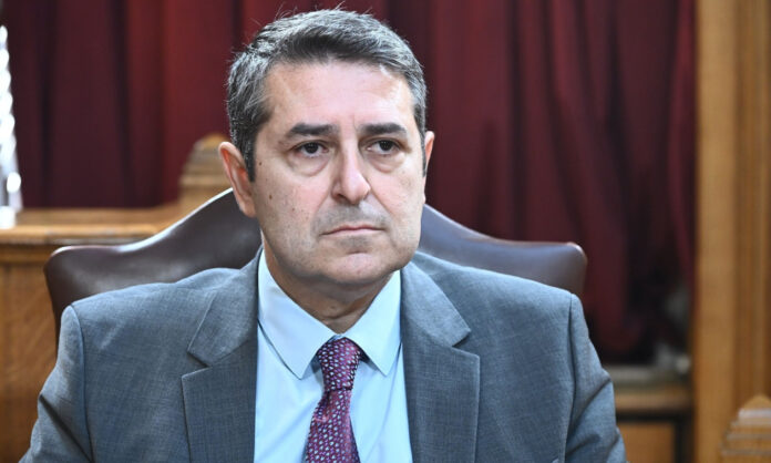 1729441-5d19ea2e-mylonakis.jpg