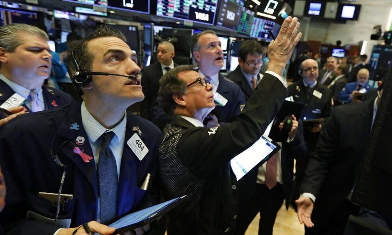 Στάση αναμονής στη Wall Street με το βλέμμα στραμμένο στις εξελίξεις στη Μέση Ανατολή