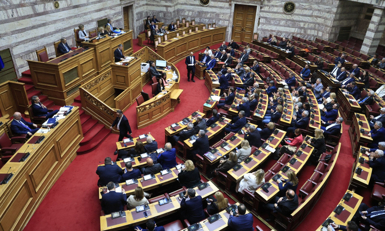 Το παρασκήνιο της ψηφοφορίας για τις άρσεις ασυλίας: Οι απουσίες που έσβησαν την ένταση