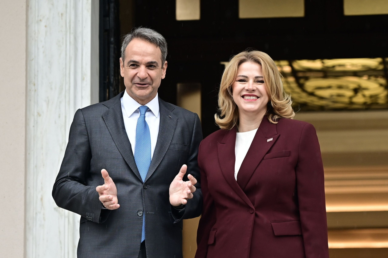 Τετ α τετ Μητσοτάκη-Σιλίνια: Μέση Ανατολή, ευρωπαϊκή άμυνα και μεταναστευτικό στο τραπέζι