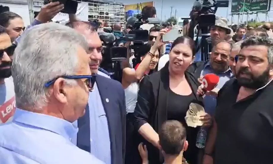 Κτηνότροφοι στην Κύπρο παρέδωσαν το παιδί τους στον υπουργό Δικαιοσύνης για να το… μεγαλώσει