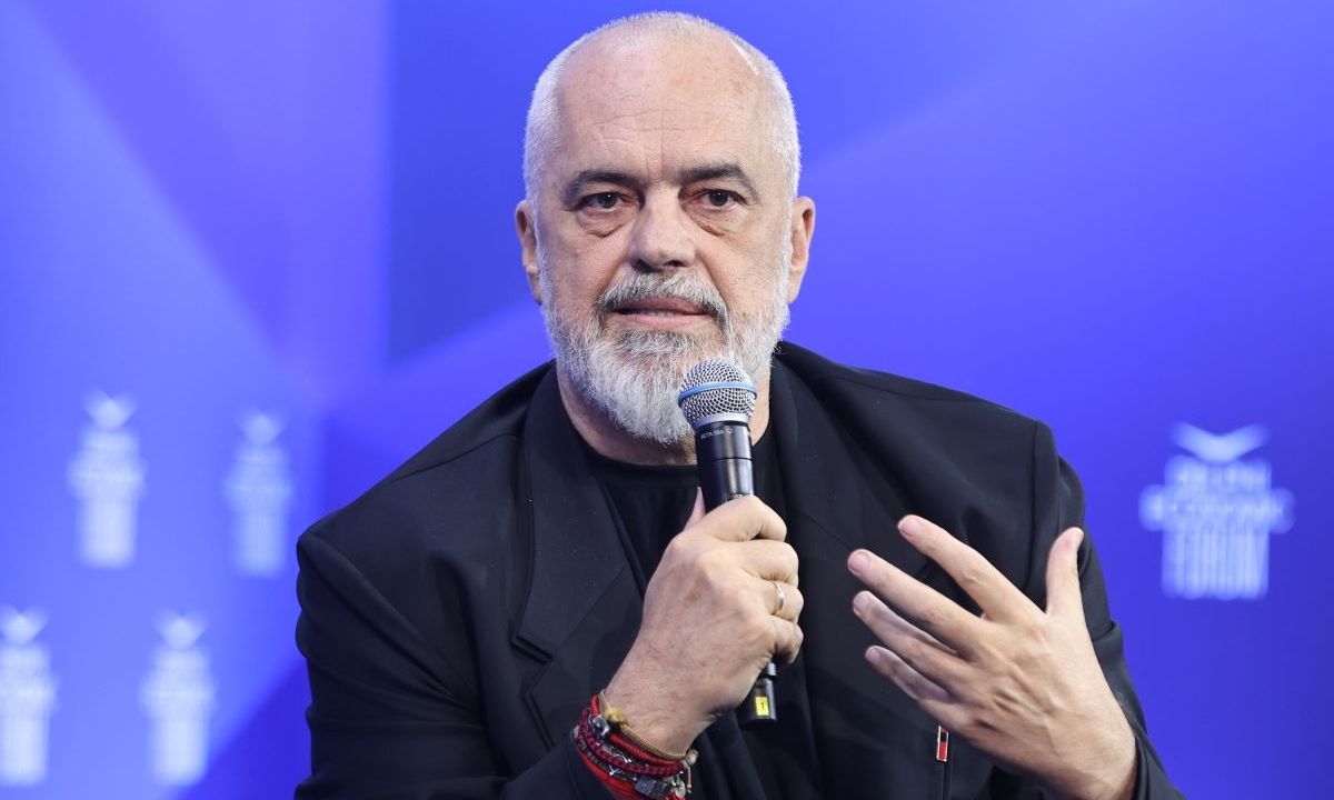 Ο Ράμα επικρίνει την ΕΕ για στρατηγικό λάθος απέναντι στη Ρωσία – Προς πώληση το Σάζαν στον Κούσνερ