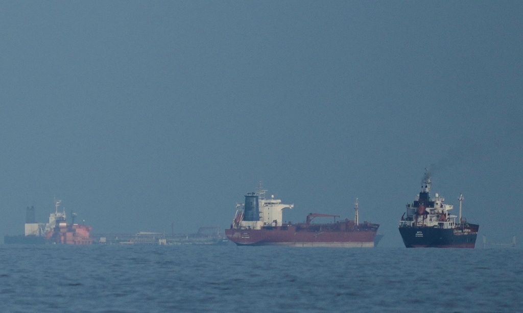 Axios: Οι Φρουροί της Επανάστασης τοποθέτησαν νέες νάρκες στα Στενά του Ορμούζ