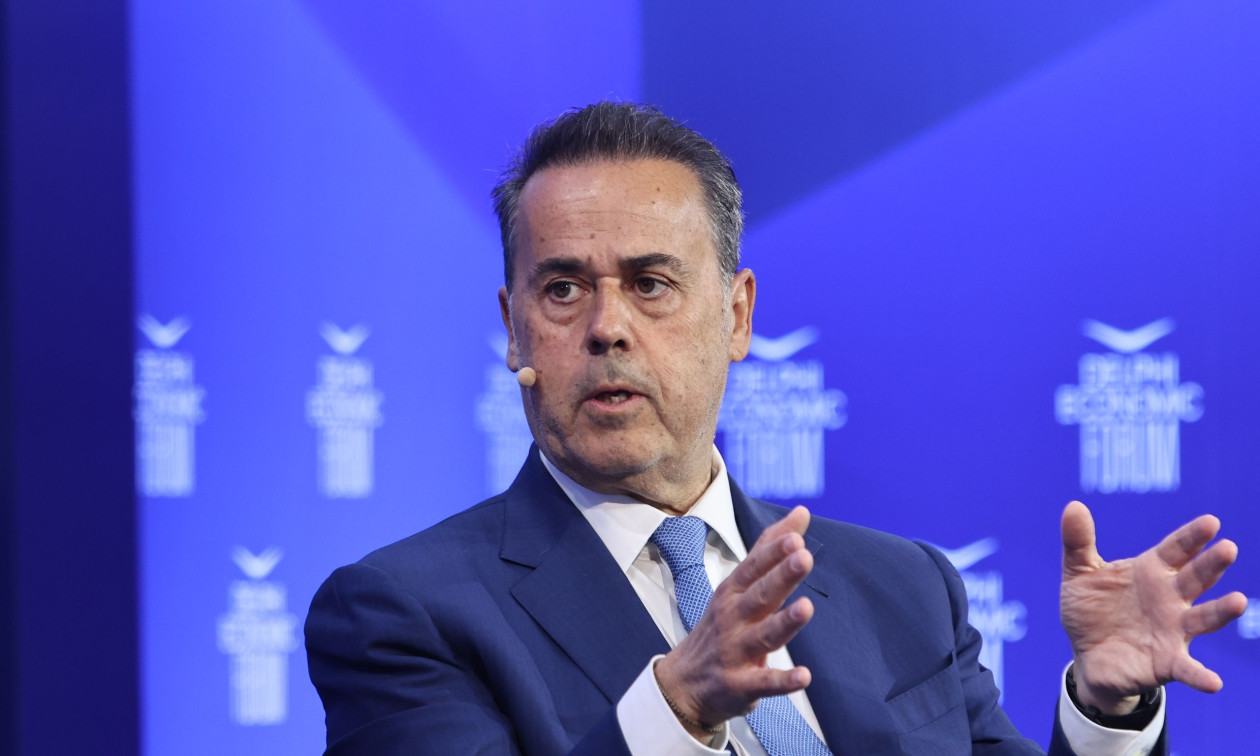 Παπασταύρου στο Φόρουμ των Δελφών: Ενεργειακή μετάβαση, αλλά με ρεαλισμό