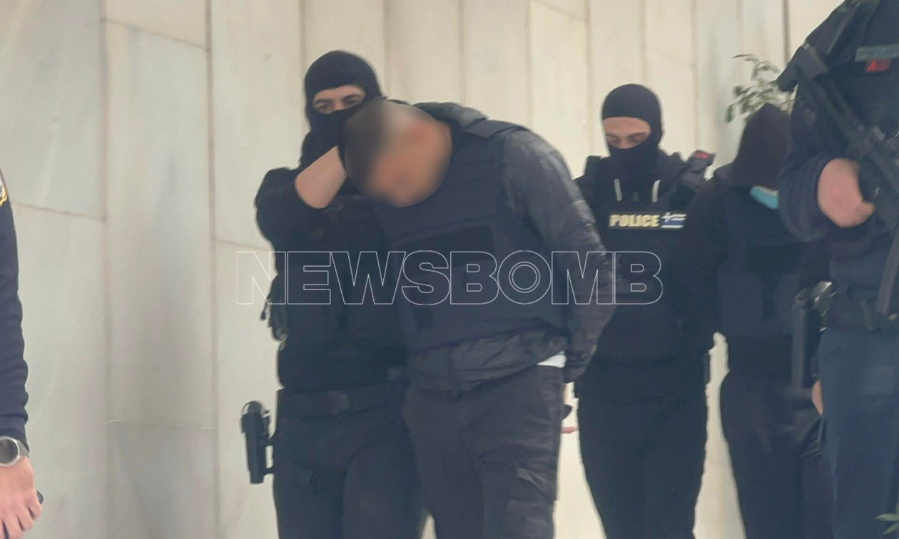 Άγιος Δημήτριος: «Δεν μπορούσε να δεχθεί το χωρισμό, μιλούσα και με τους δύο», είπε η 20χρονη