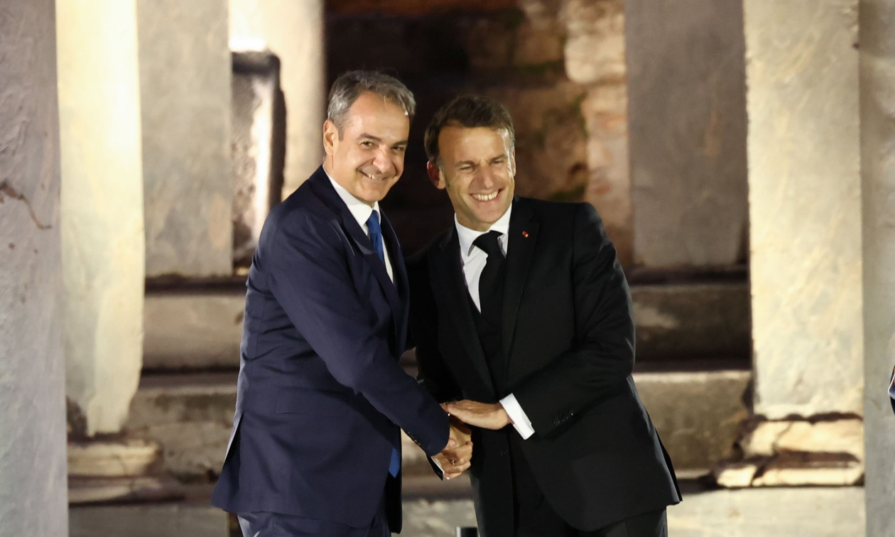 Liveblog – Ελλάς – Γαλλία συμμαχία: Μητσοτάκης και Μακρόν στη φρεγάτα «Κίμων» – Υπογραφή συμφωνιών