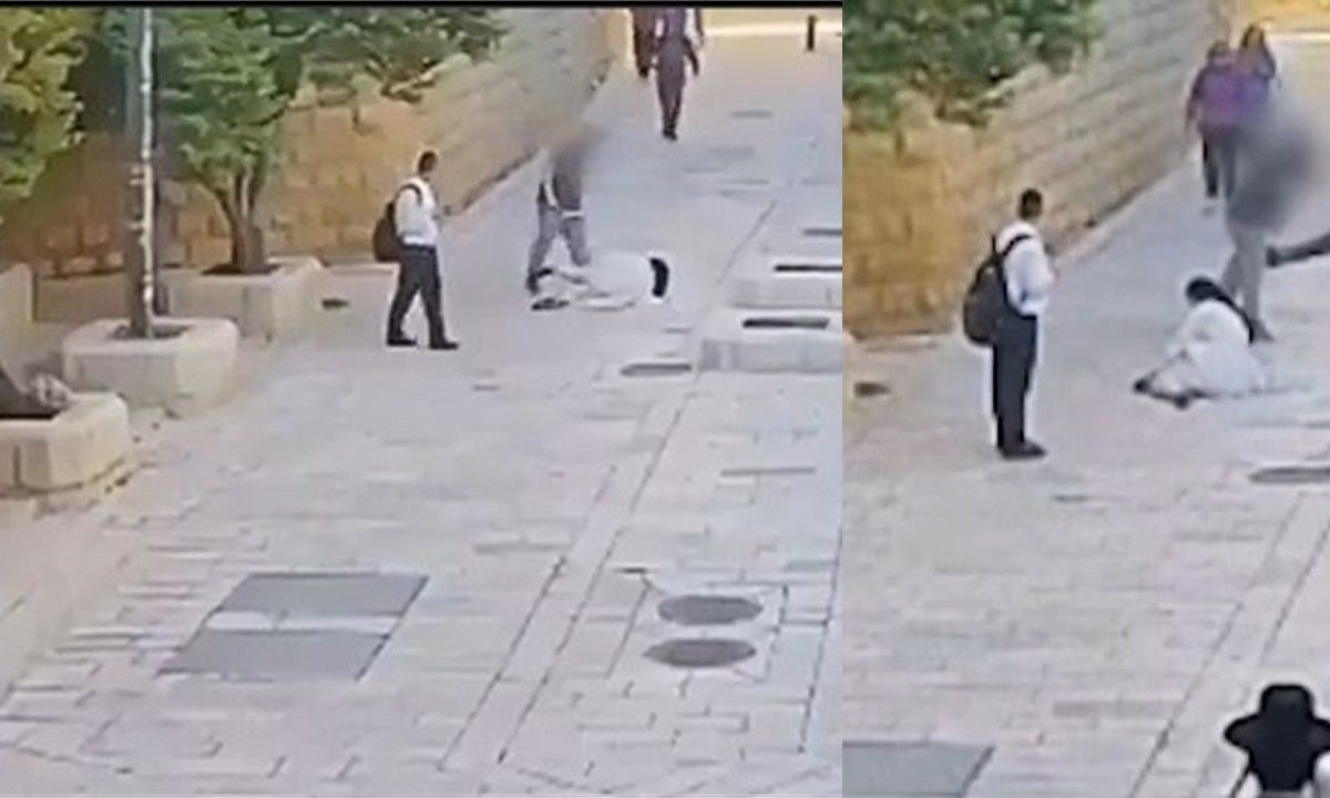Σοκαριστικές εικόνες: Άνδρας ρίχνει κάτω και κλωτσάει καλόγρια στη μέση του δρόμου στην Ιερουσαλήμ