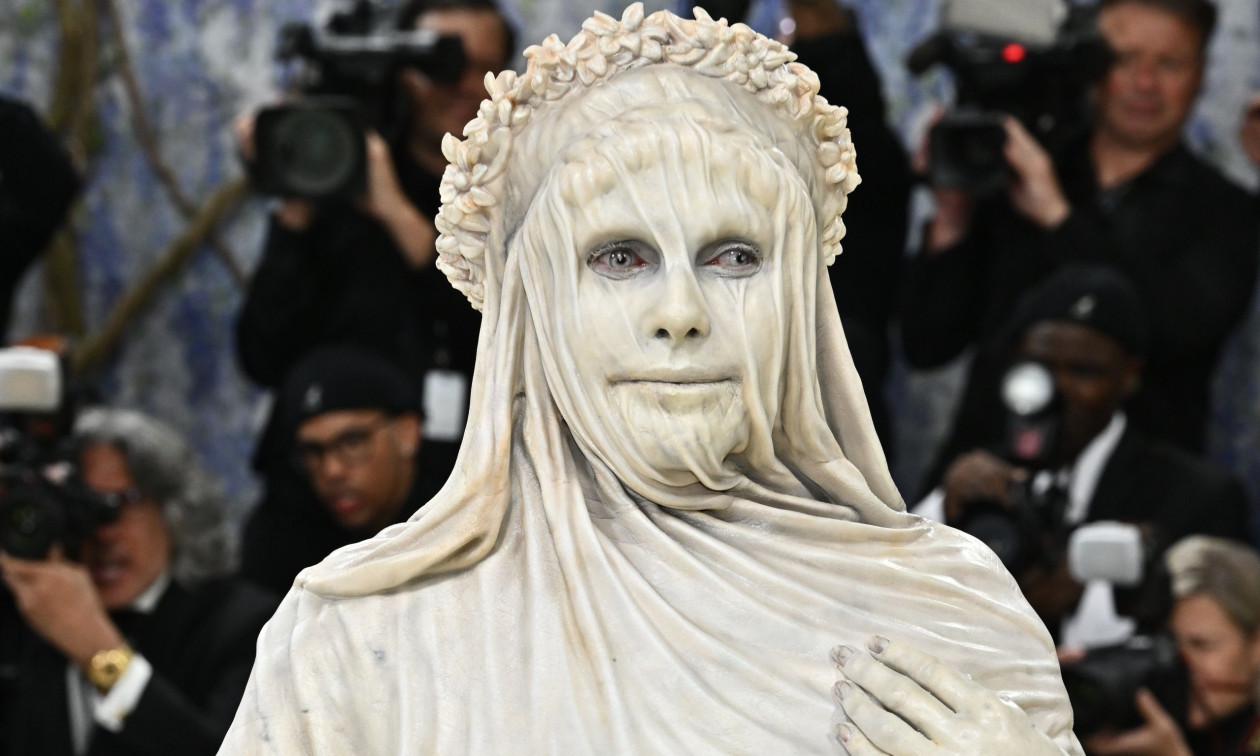 Όλοι οι λαμπεροί σταρ που παρευρέθηκαν στο Met Gala 2026 – Ποιοι εντυπωσίασαν