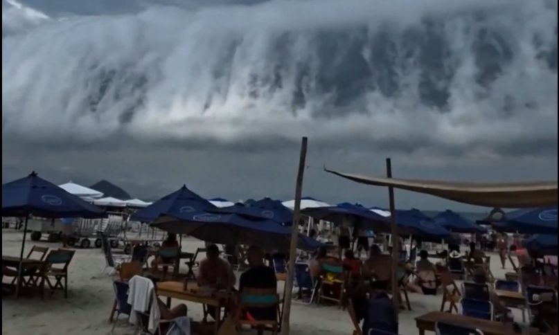 Βραζιλία: Εντυπωσιακό νέφος Arcus «σκέπασε» παραλία – Πώς δημιουργήθηκε