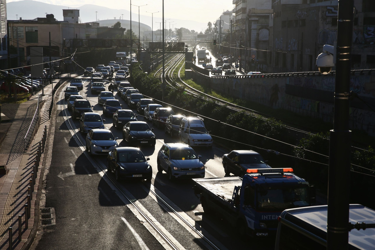 Κίνηση τώρα: Ανυπόφορη η κατάσταση στον Κηφισό – Πού αλλού εντοπίζονται προβλήματα