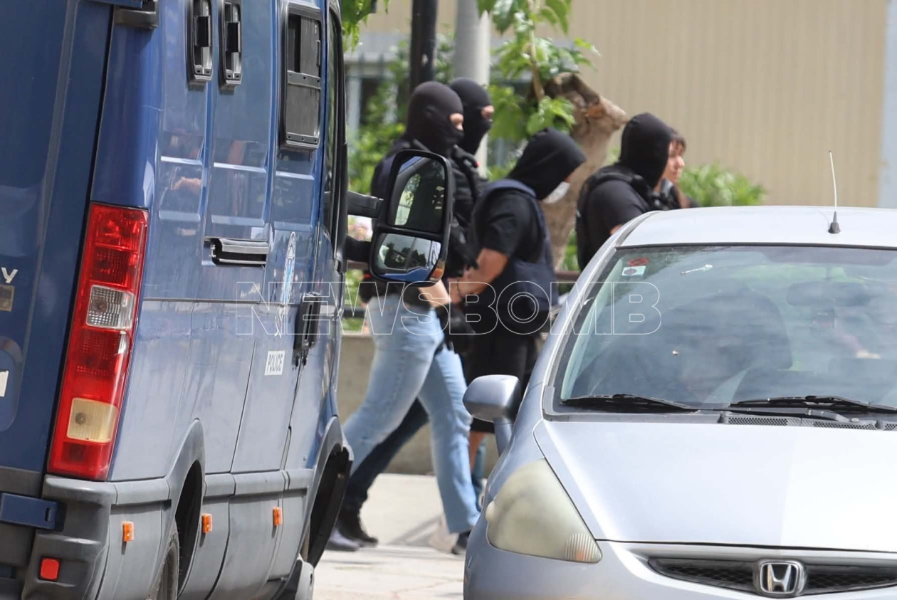 Δολοφονία Μοσχούρη: Βαρύ κατηγορητήριο – Για εννέα κακουργήματα διώκονται οι συλληφθέντες