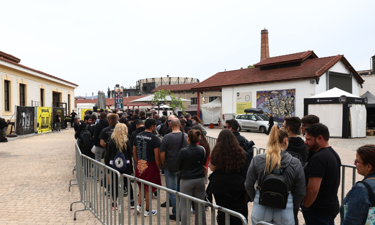 Metallica: Ουρές δεκάδων μέτρων έξω από το Pop-Up Shop της συναυλίας