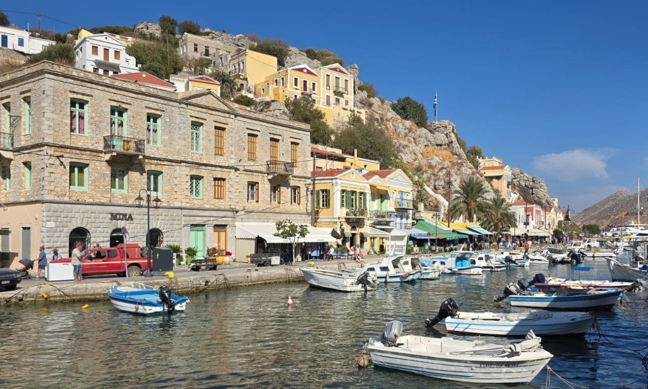 Ανακαλείται η άδεια απασχόλησης των δύο Αιγύπτιων που παρενοχλούσαν παιδιά στη Σύμη