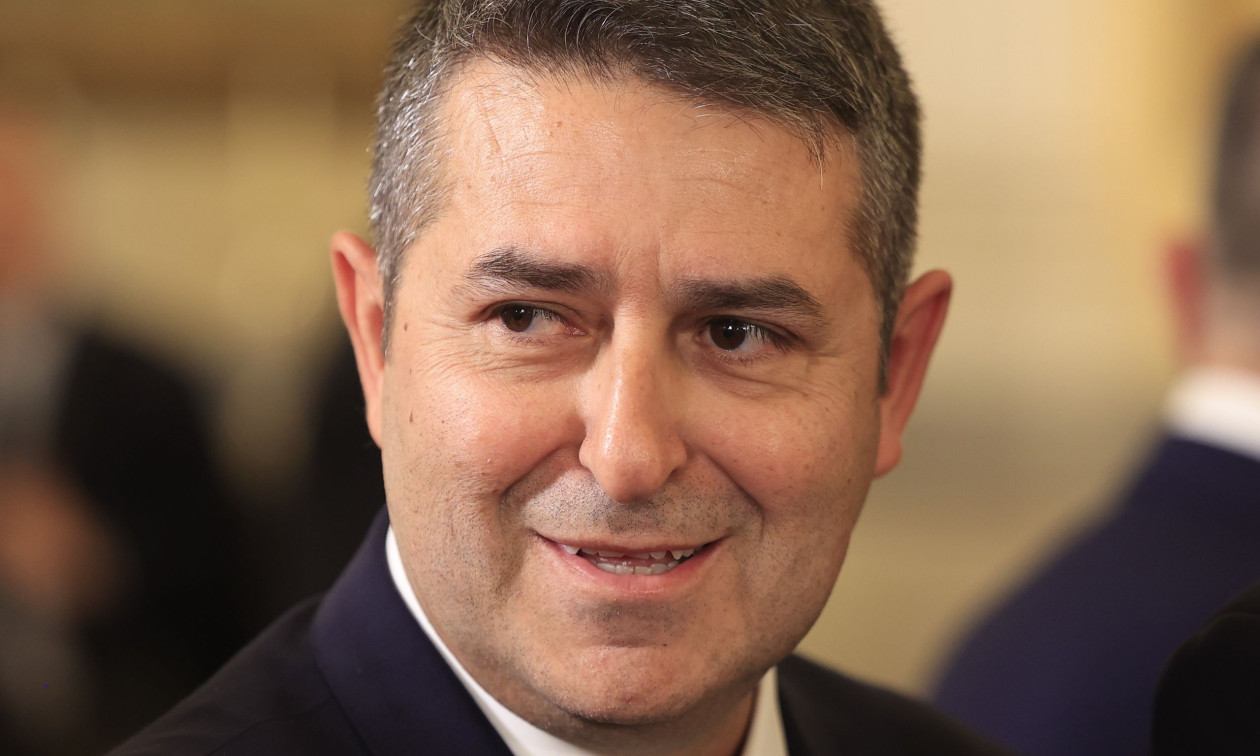 Βγήκε από την ΜΕΘ ο Γιώργος Μυλωνάκης – Θα μεταφερθεί σε κέντρο αποκατάστασης
