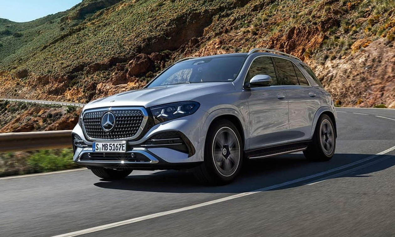Γερμανία: Η Mercedes-Benz πουλάει όλες τις αντιπροσωπείες αυτοκινήτων της