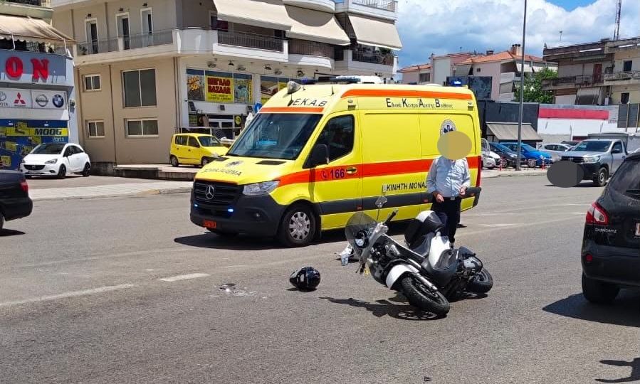 Αγρίνιο: Σοβαρό τροχαίο στην Εθνική Οδό – Ι.Χ. συγκρούστηκε με μηχανάκι