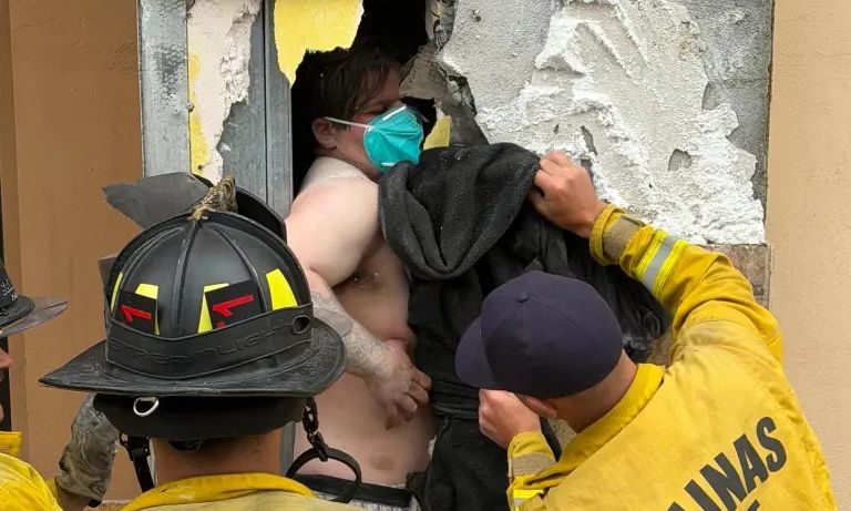 Διαρρήκτης σφήνωσε 10 ώρες στον τοίχο καφετέριας – Τον άκουσαν κατά τύχη αστυνομικοί
