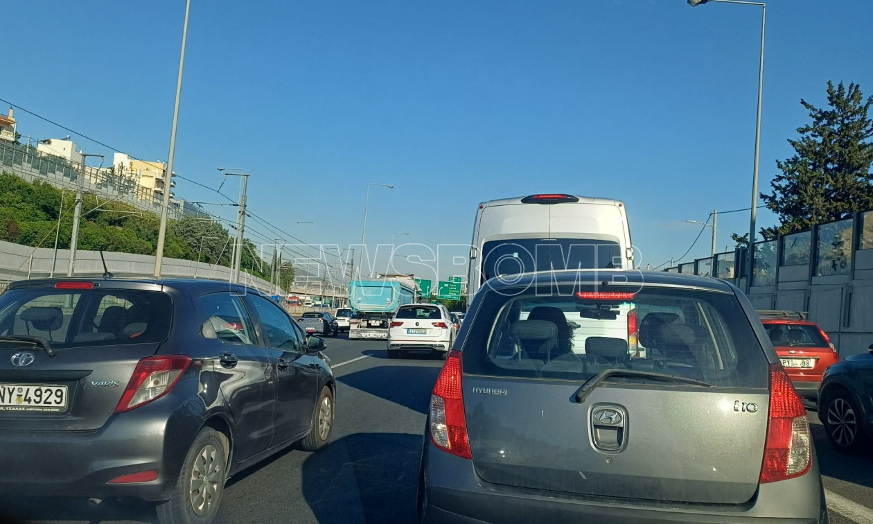 Κίνηση τώρα:  Μποτιλιάρισμα σε Κηφισό, Κηφισίας, Ποσειδώνος – Καθυστερήσεις και στην Αττική Οδό