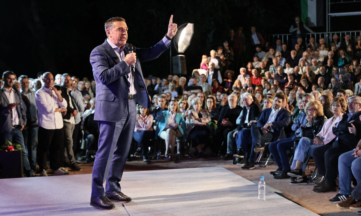 Ο Αλέξης Τσίπρας στα… μπλαουγκράνα: «Όλη η ομάδα προετοιμάζεται για τη μεγάλη ημέρα»