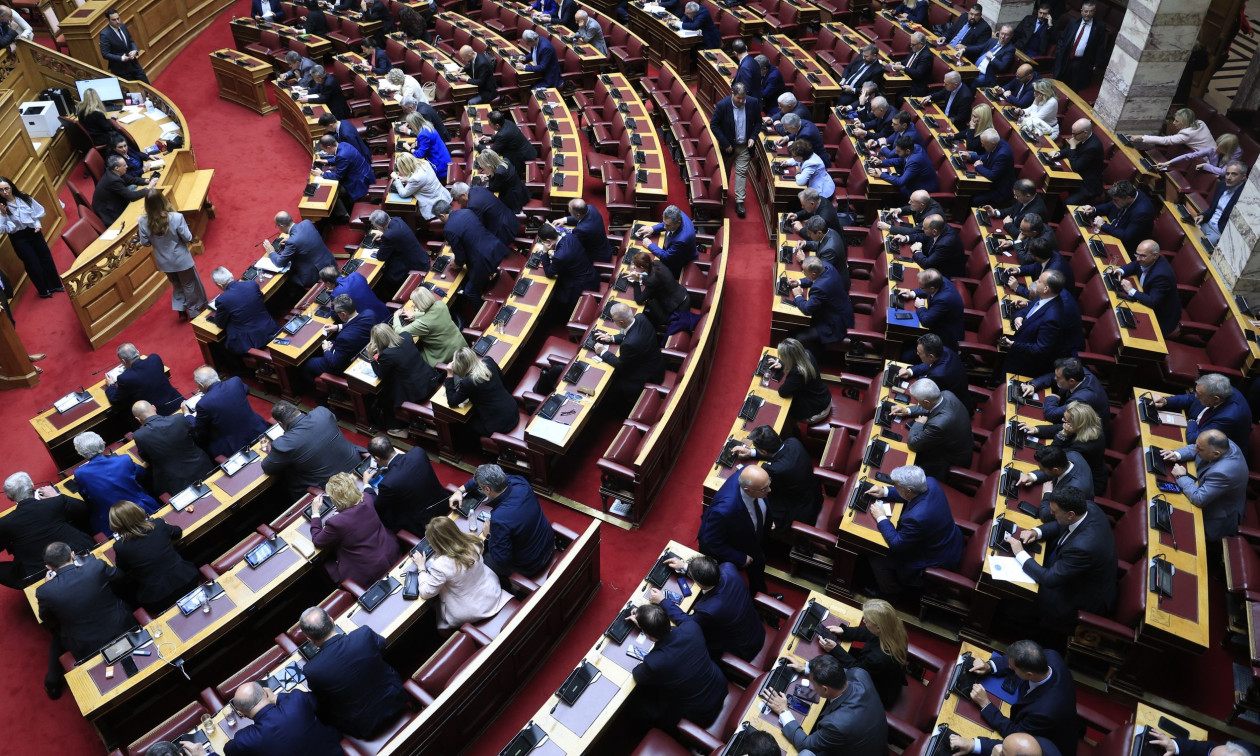 ΟΠΕΚΕΠΕ: Στη Βουλή η πρόταση για προανακριτική κατά Λιβανού και Αραμπατζή